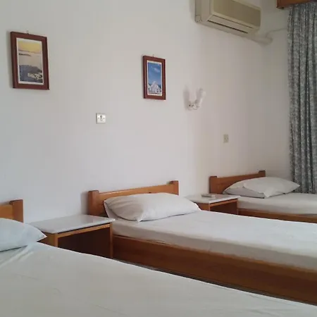 Pensión Rubini Páros